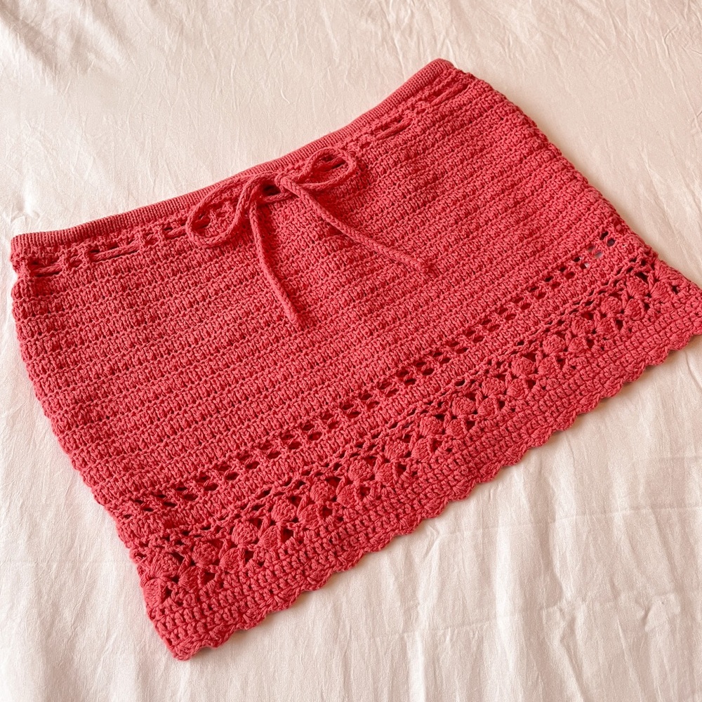 Rosie knitted tube top with tie at top